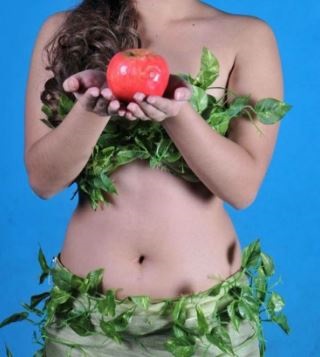 pinay girl with apple